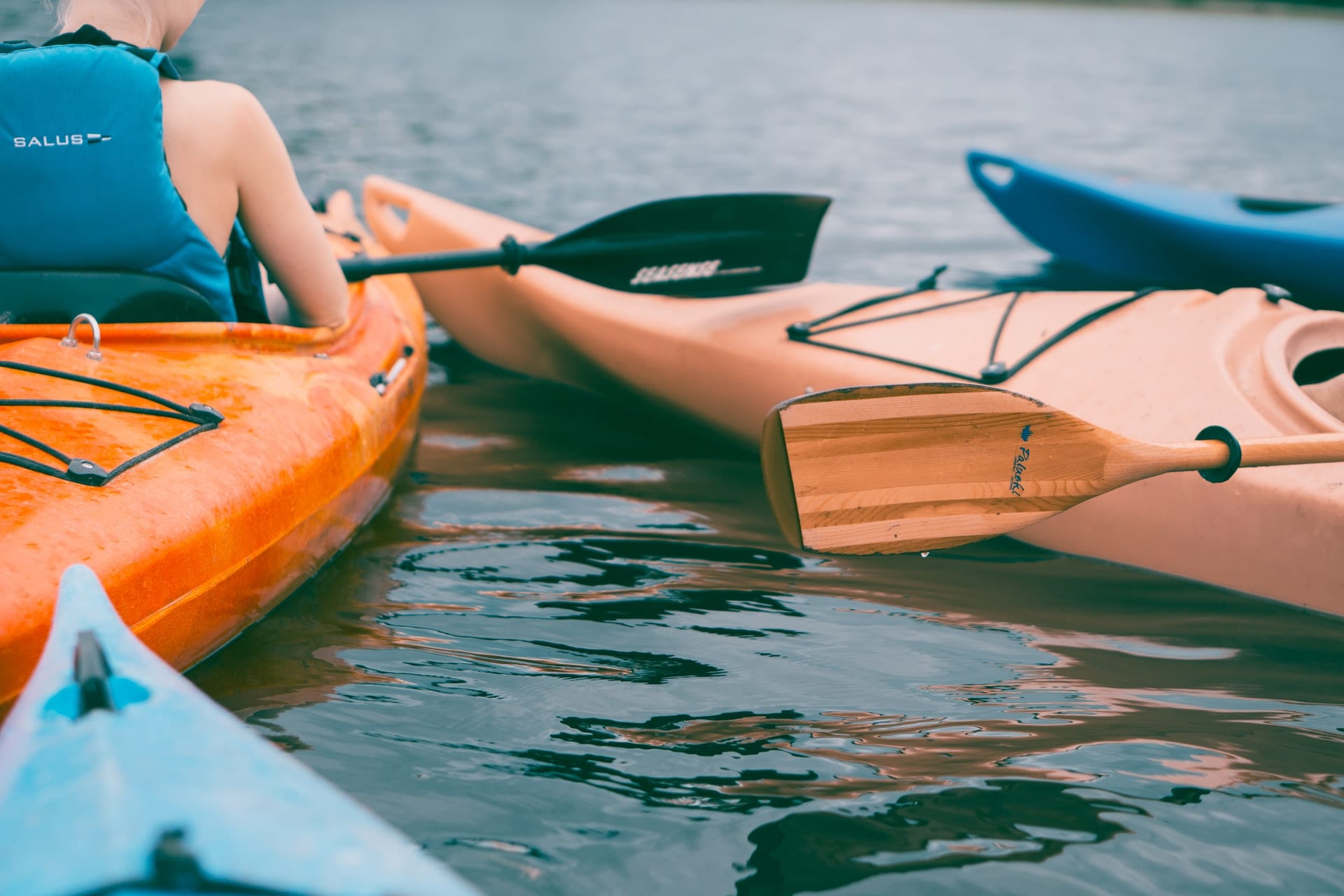 What to Wear Kayaking for Beginners